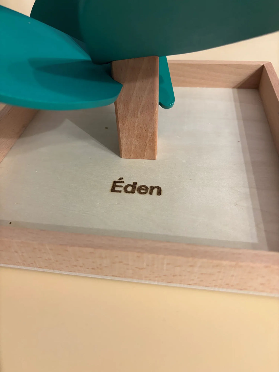 personnalisation_gravure_prenom_jouet_educatif_bois_eden_e82d1a43