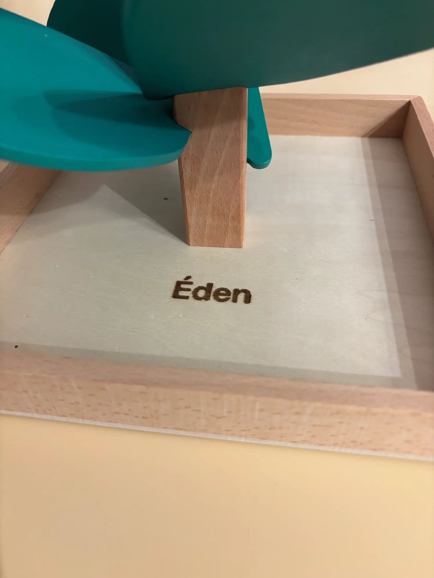 personnalisation_gravure_prenom_jouet_educatif_bois_eden_e82d1a43